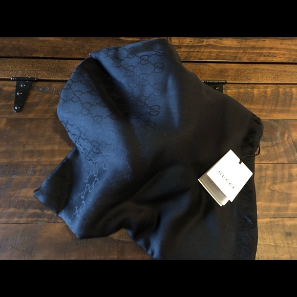 Gucci Authentic Scarve - Picture 3 of 5